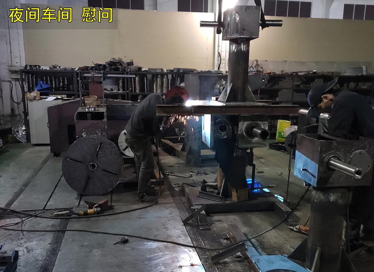 慰問(wèn)常州工廠焊接車間